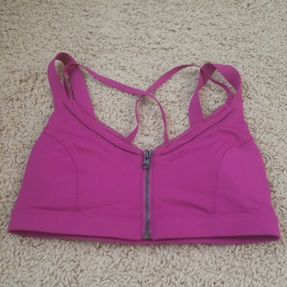Lululemon sports bra size 4